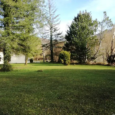 Les Pyrenees Au Bord De L'eau, De 2 A 7 Personnes Prázdninový dům *
