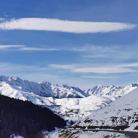 Les Pyrenees Au Bord De L'eau, De 2 A 7 Personnes Prázdninový dům *