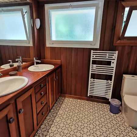 Casa vacanze Les Pyrénées Au Bord De L'eau, De 2 à 7 Personnes *