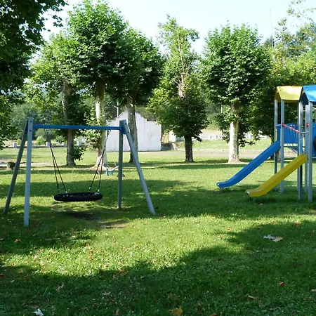 Les Pyrenees Au Bord De L'eau, De 2 A 7 Personnes Prázdninový dům *