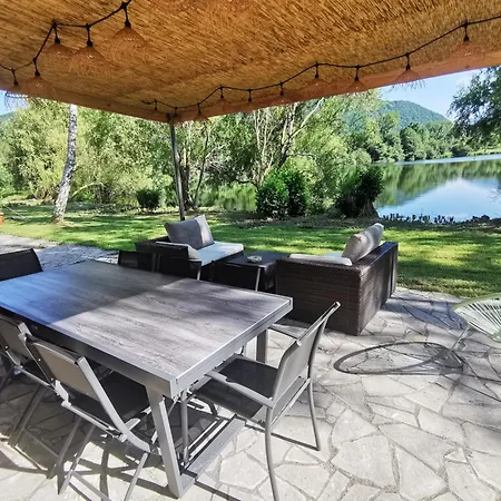 Les Pyrenees Au Bord De L'eau, De 2 A 7 Personnes بيت للعطل *