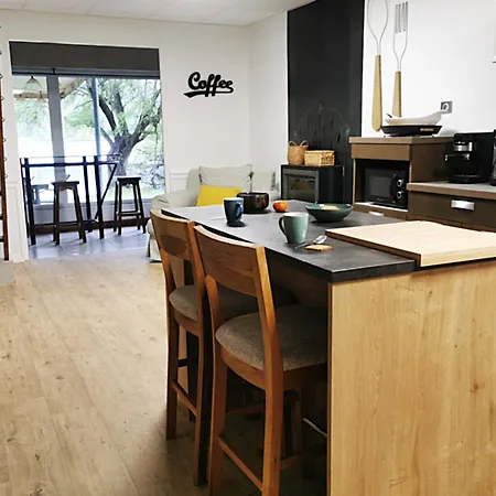 Casa vacanze Les Pyrénées Au Bord De L'eau, De 2 à 7 Personnes *